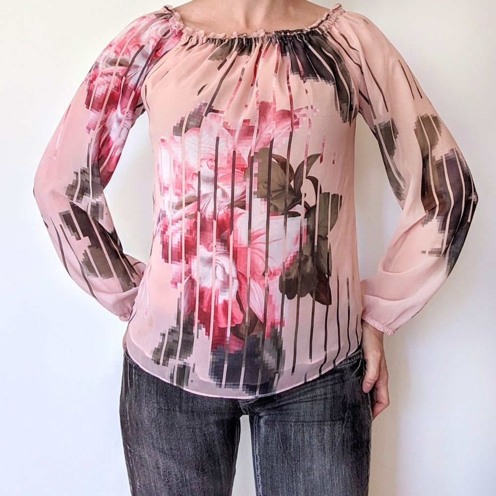 White House Black Market long sleeve floral top